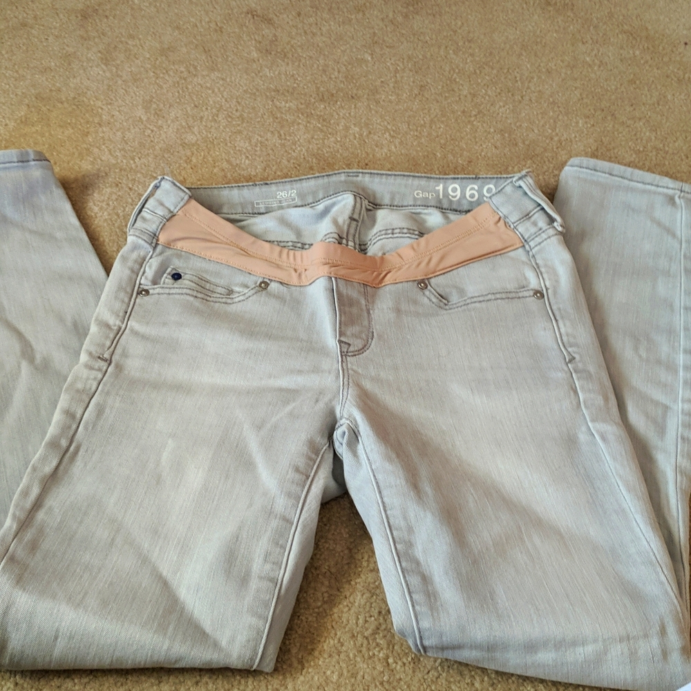 Gap Maternity Jeans- size 26/2